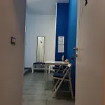 Adriatic 50 M Dalla Stazione Ferroviaria Di E Dalla Navetta Aeroportuale Ciampino