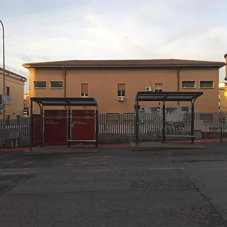 Affittacamere Adriatic 50 M Dalla Stazione Ferroviaria Di E Dalla Navetta Aeroportuale