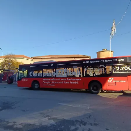 Adriatic 50 M Dalla Stazione Ferroviaria Di E Dalla Navetta Aeroportuale 3* Ciampino