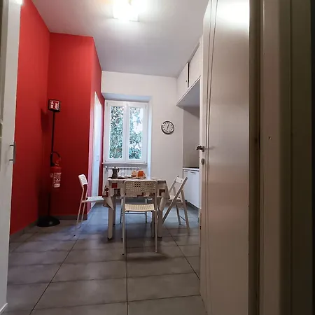 Pensjonat Adriatic 50 M Dalla Stazione Ferroviaria Di E Dalla Navetta Aeroportuale 3*