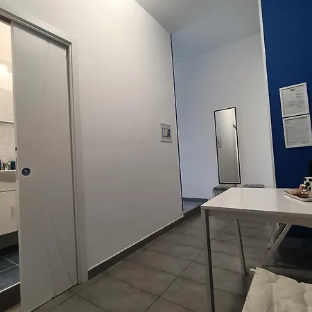 Pensjonat Adriatic 50 M Dalla Stazione Ferroviaria Di E Dalla Navetta Aeroportuale Ciampino