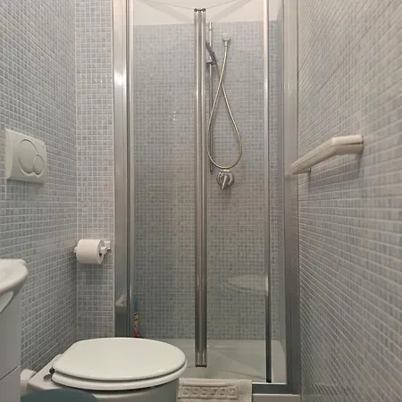 Pensjonat Adriatic 50 M Dalla Stazione Ferroviaria Di E Dalla Navetta Aeroportuale