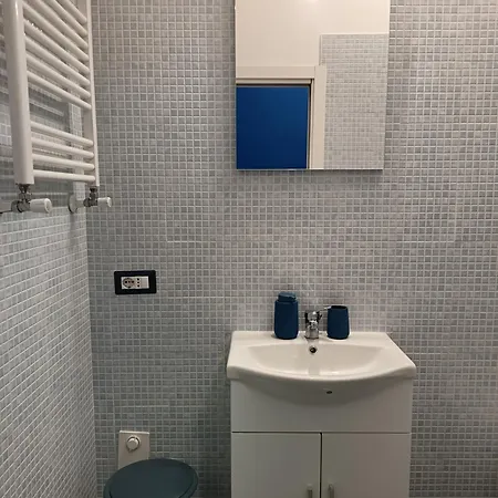 Pensjonat Adriatic 50 M Dalla Stazione Ferroviaria Di E Dalla Navetta Aeroportuale Ciampino