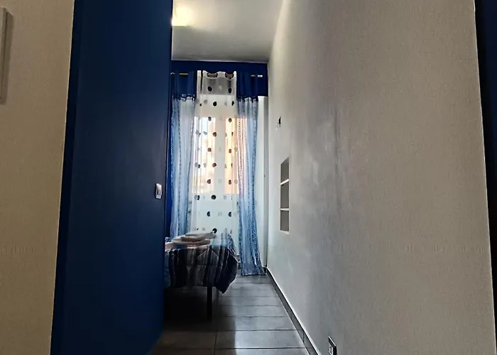 Adriatic 50 M Dalla Stazione Ferroviaria Di E Dalla Navetta Aeroportuale 招待所 钱皮诺